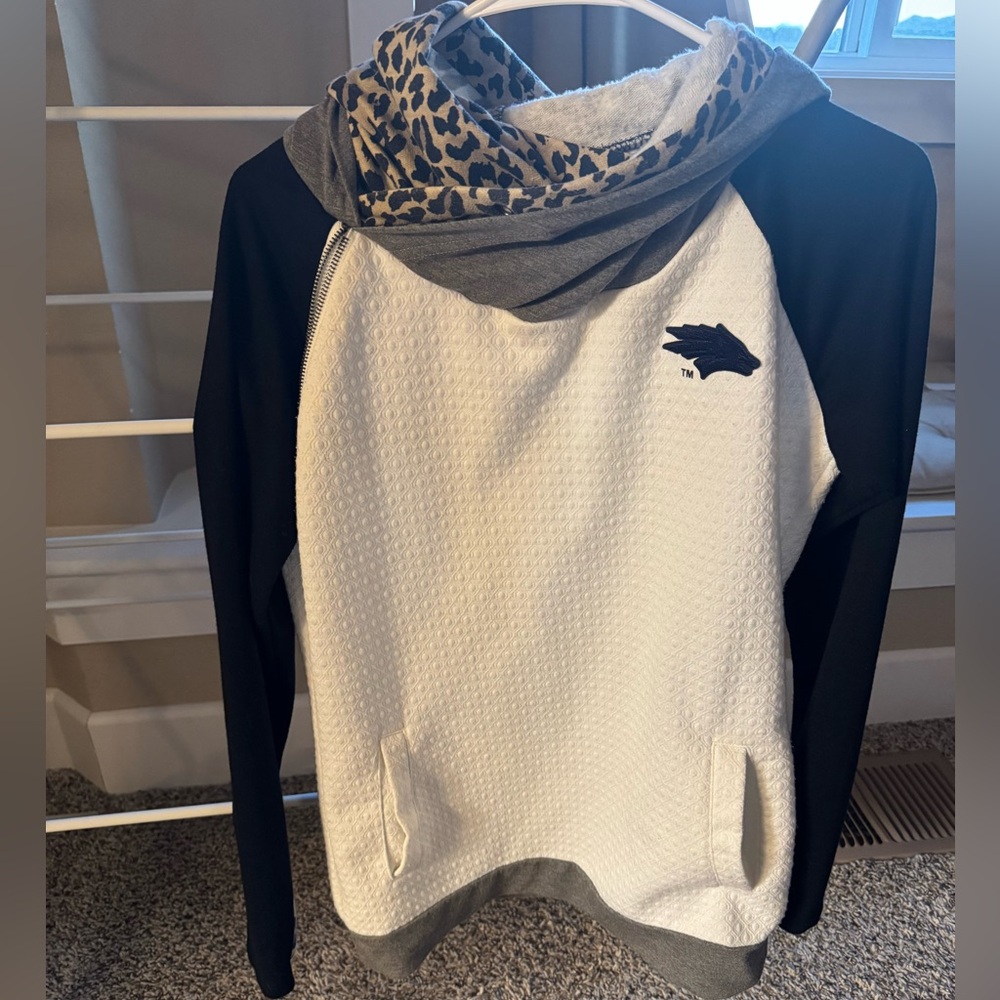 Nevada Wolfpack Hooded Sweatshirt